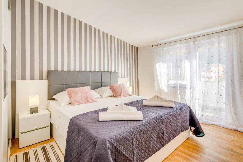 Dream Vacation on the Dalmatian Coast - Close to the most beautiful beach in Podstrana, Oleander apartments Podstrana with sauna and pool, Dalmatia, Croatia Podstrana